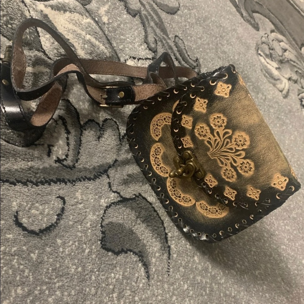 Black and beige crossbody bag